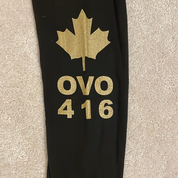 OVO X Raptors long sleeve shirt
Unisex - Picture 3 of 4